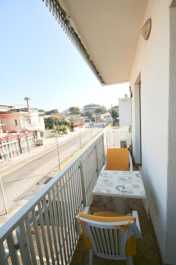 Villa Emilia Lignano Sabbiadoro Exteriör bild